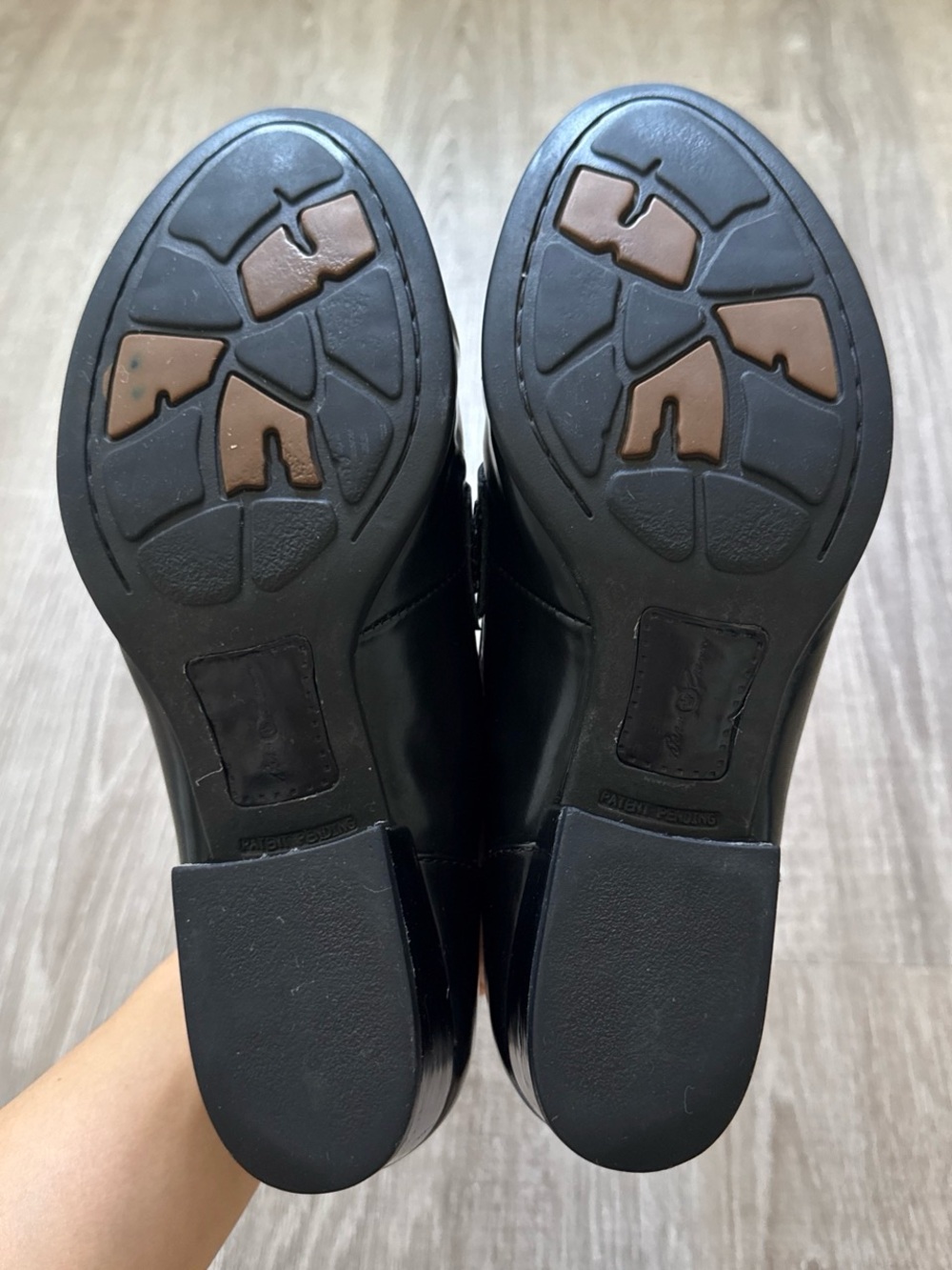 Vintage Born Crown Black Patent Leather Penny Loafer With Block Heel Size 7 - Picture 9 of 11